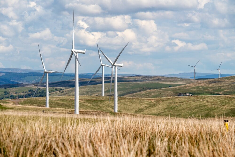 Wind farms are supported by up to 80% of people, according to the study